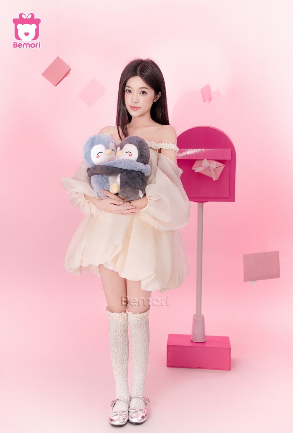 Gấu bông đôi: Gửi trọn yêu thương trong vòng tay mềm mại