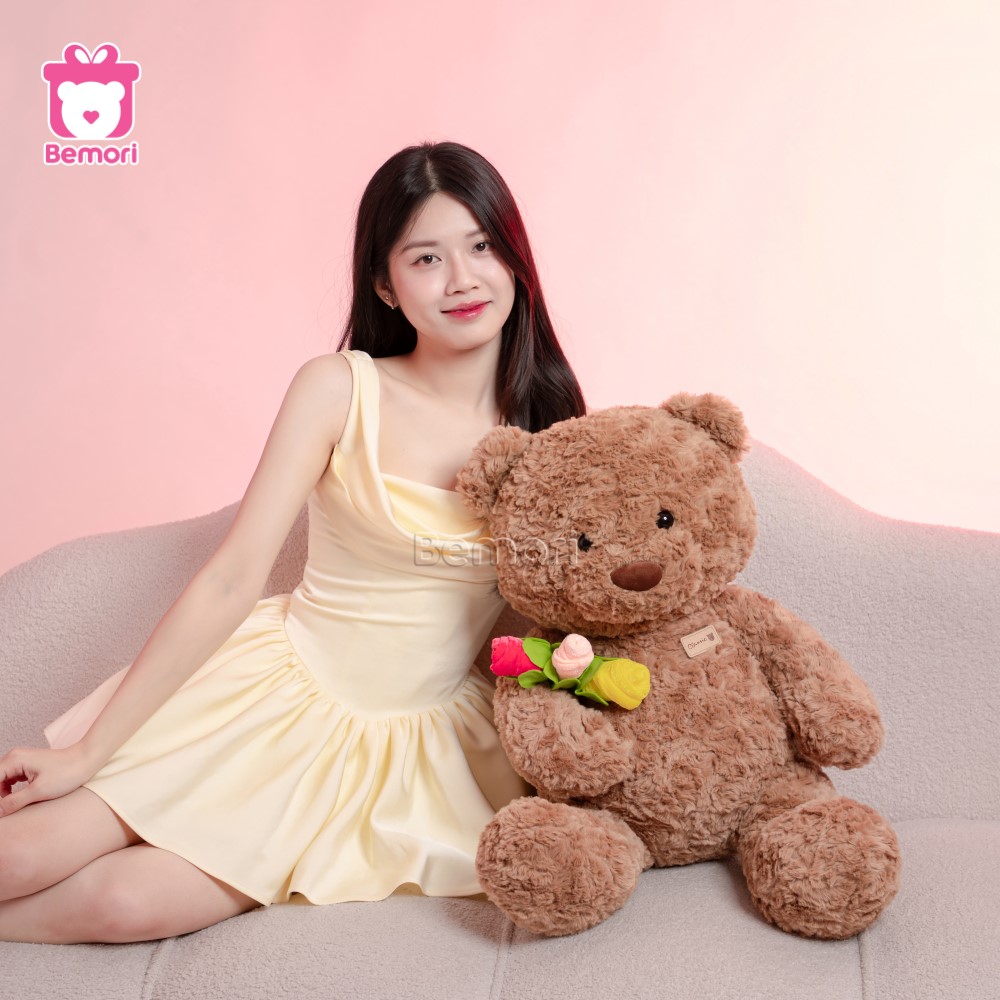 Gấu Bông Teddy Cầm Cành Hoa Hồng