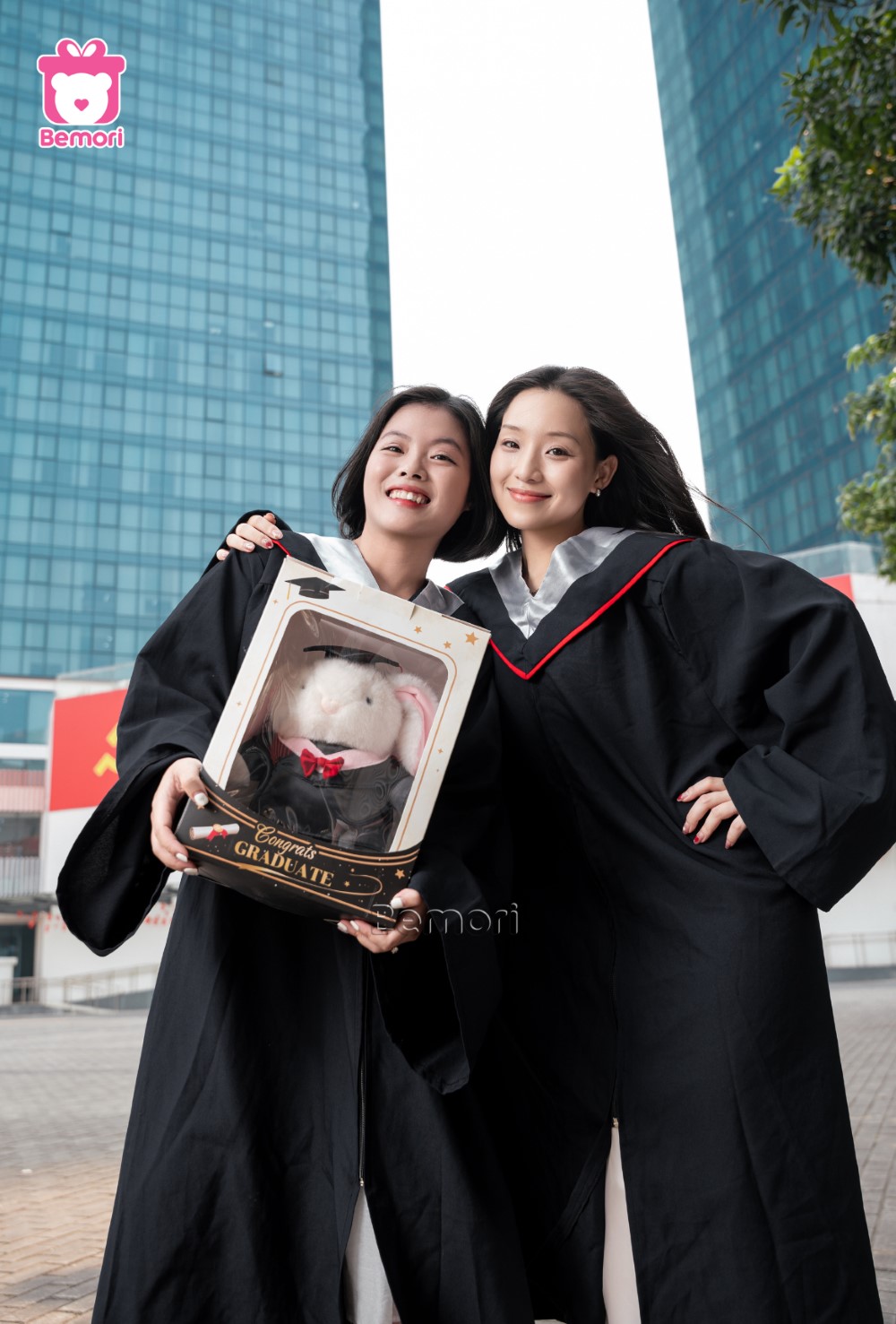gấu bông tốt nghiệp: quà tặng tốt nghiệp cho bạn thân