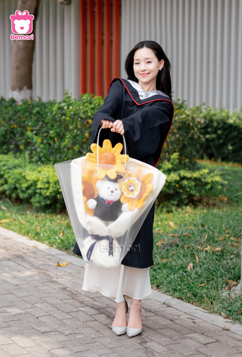 gấu bông tốt nghiệp: quà tặng tốt nghiệp cho nữ