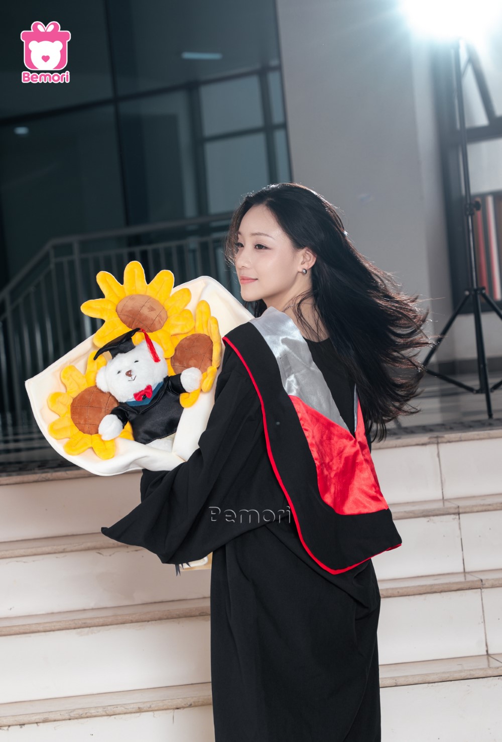 Bó hoa gấu bông tốt nghiệp: chụp ảnh là auto xinh