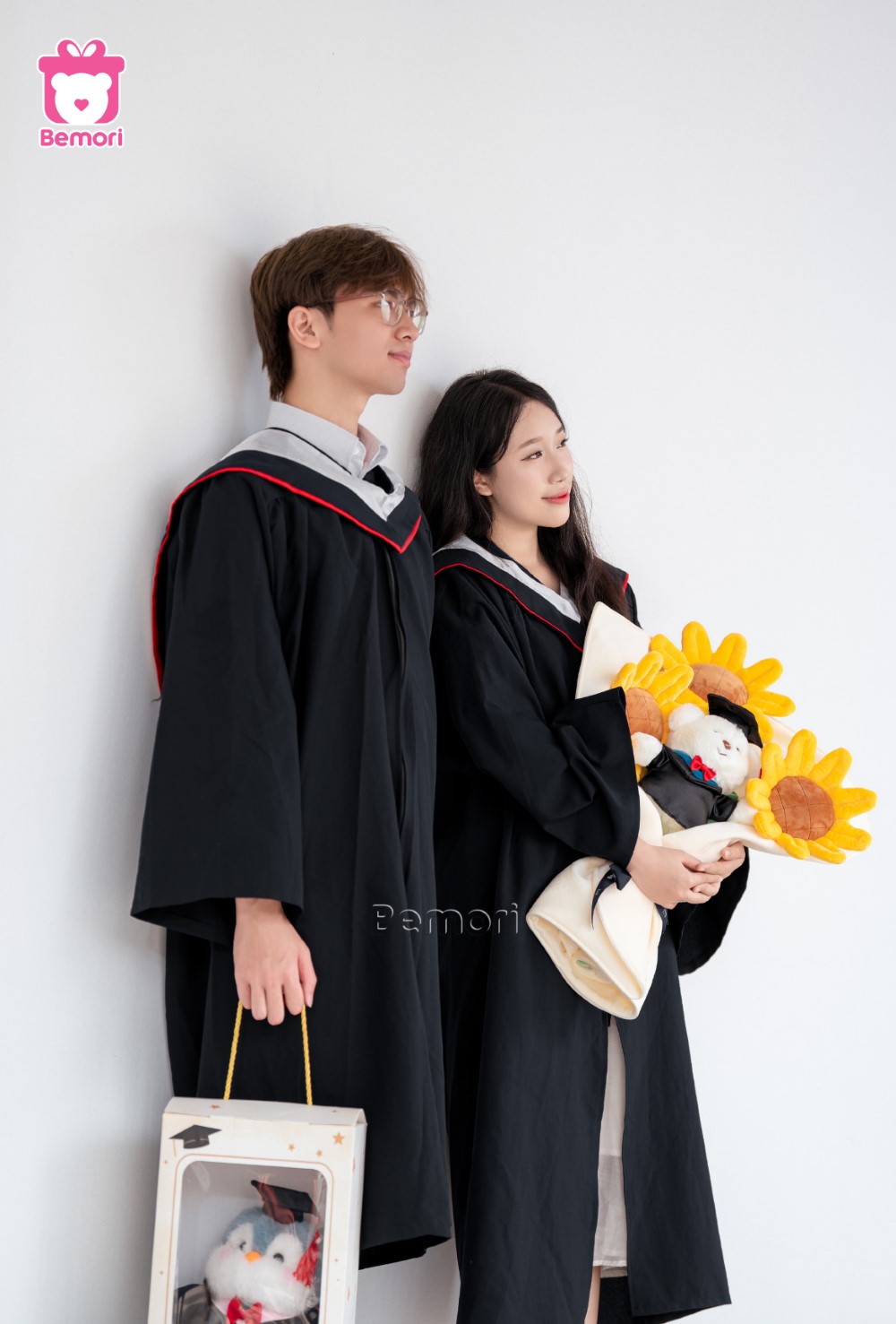 Lưu giữ thanh xuân với món quà hoa gấu bông tốt nghiệp
