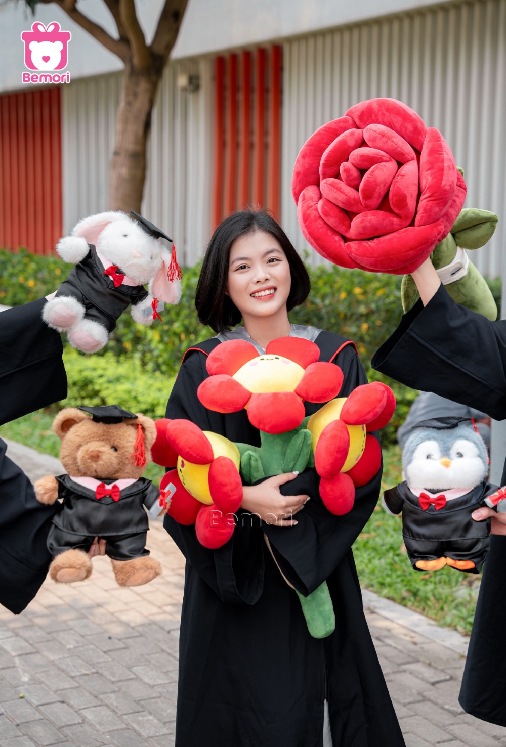 hoa gấu tốt nghiệp: quà tặng tốt nghiệp cho nữ