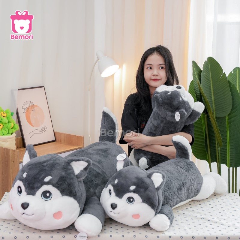 Gối Ôm Husky Má Tim Xám Nằm - người bạn thú cưng của con