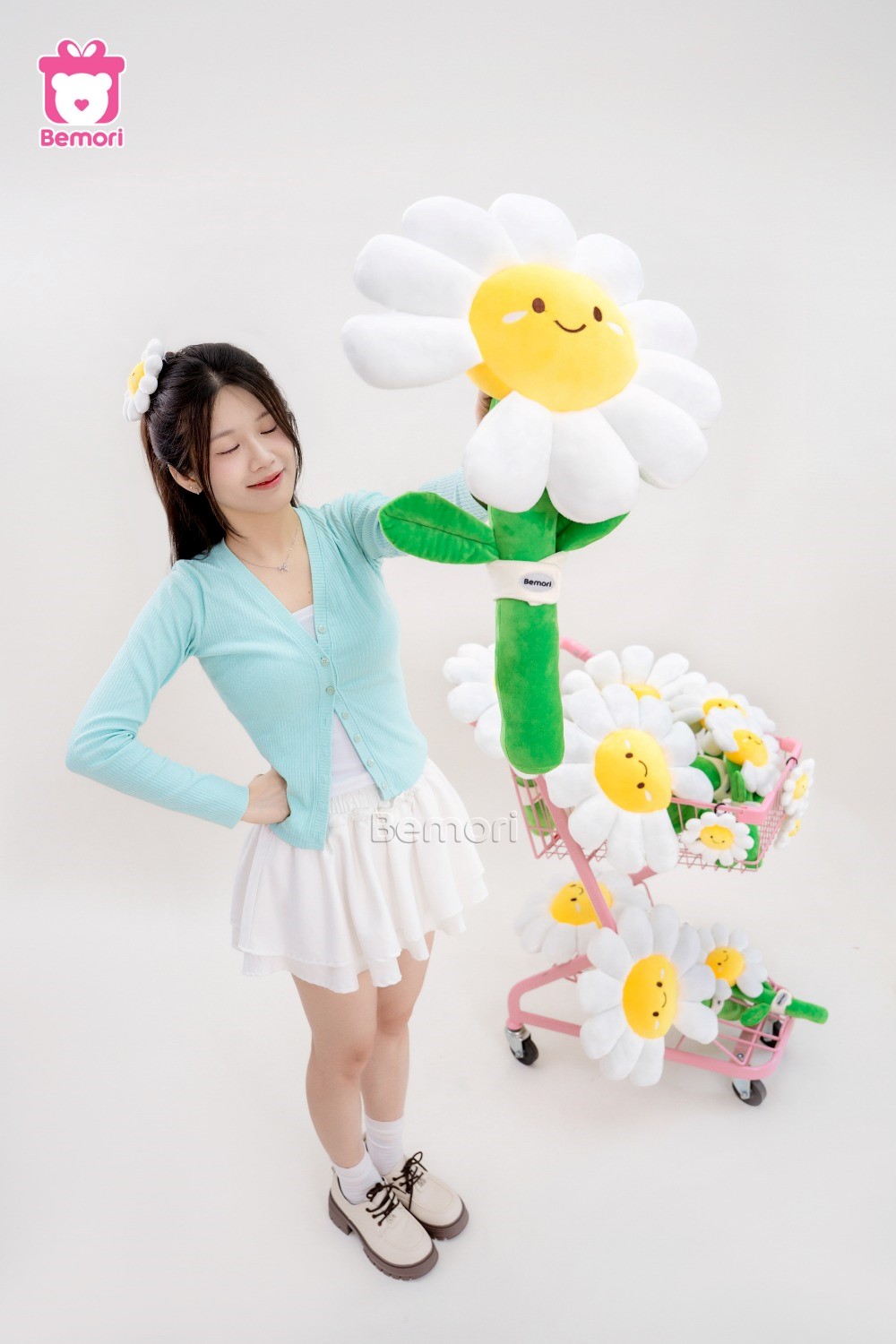 Hạnh phúc gói gọn trong một bó hoa bông Daisy Flower