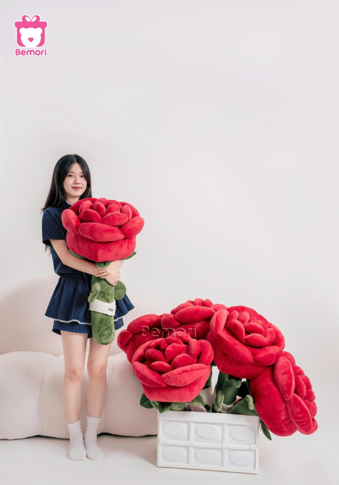 Bông hồng khổng lồ và lời hứa “mãi bên nhau”