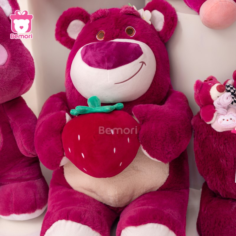 Gấu Lotso Ôm Dâu Cũng Dễ Thương Không Kém