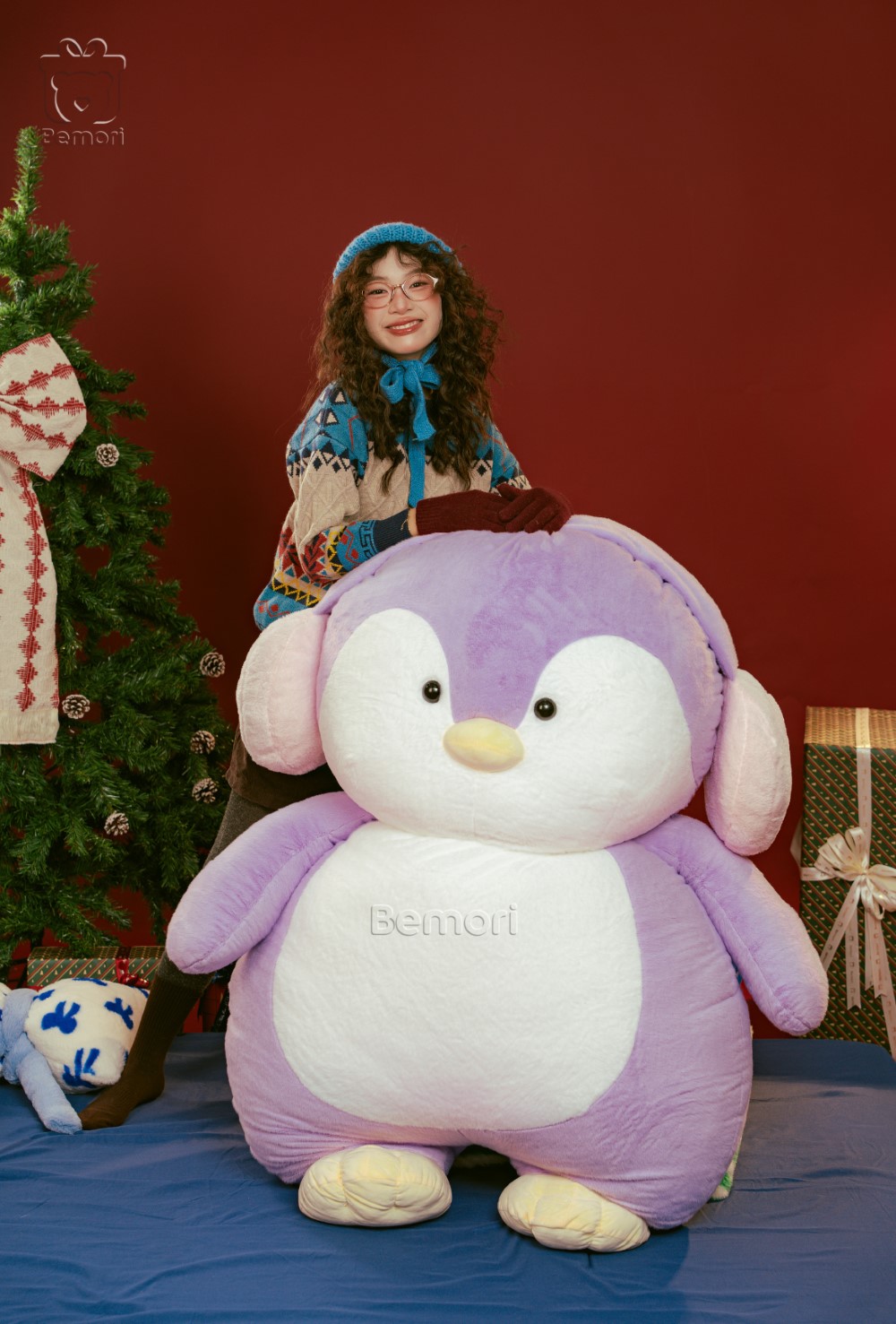 Cánh cụt tai nghe: người bạn nghe nhạc cùng bạn