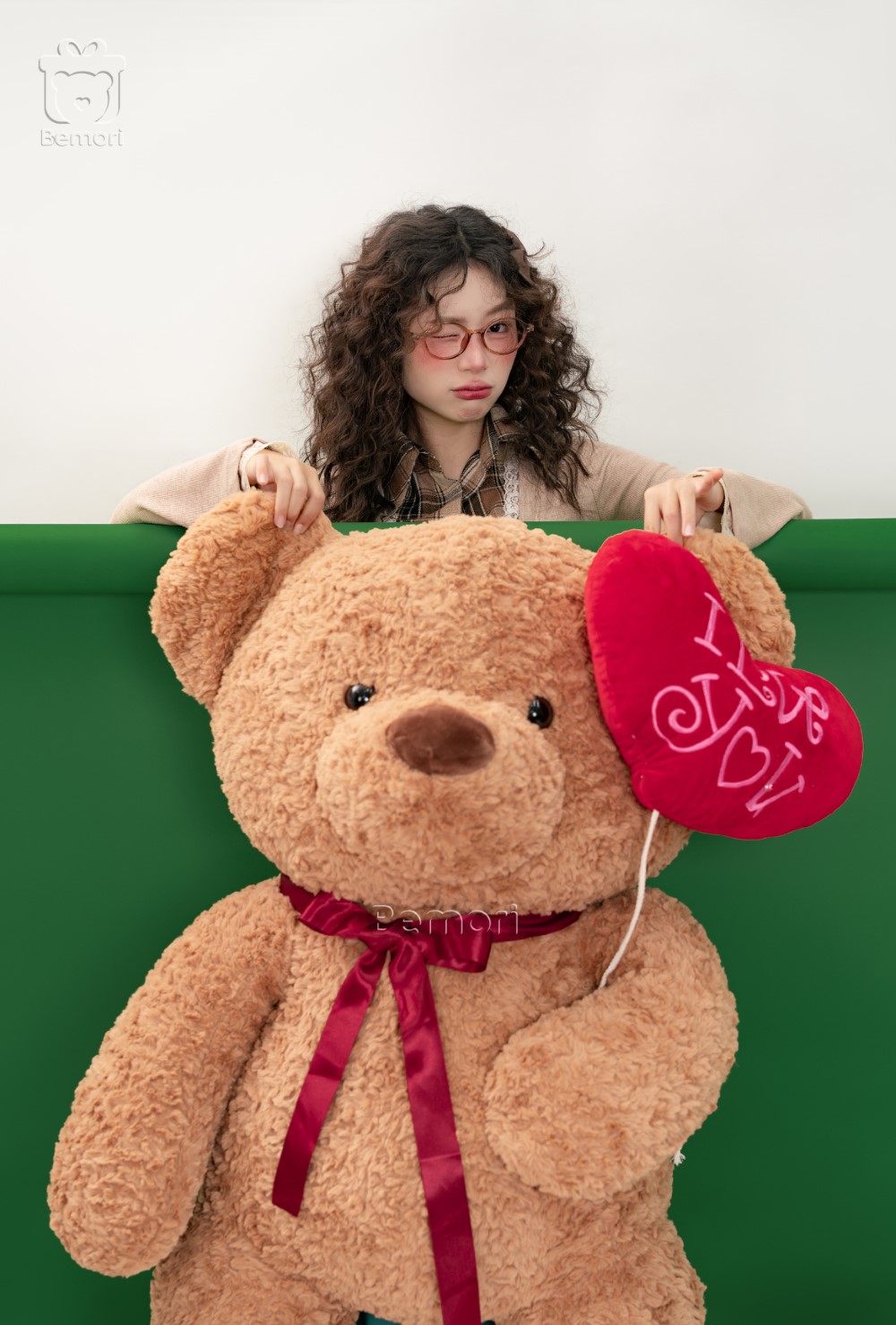 Gam màu mùa đông được nhuộm vào từng em gấu