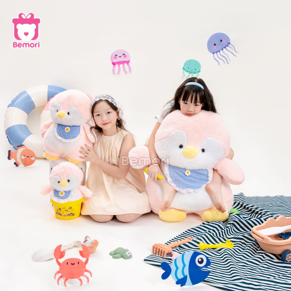 Khoảnh khắc hè êm ái cùng cánh cụt bông và bé yêu