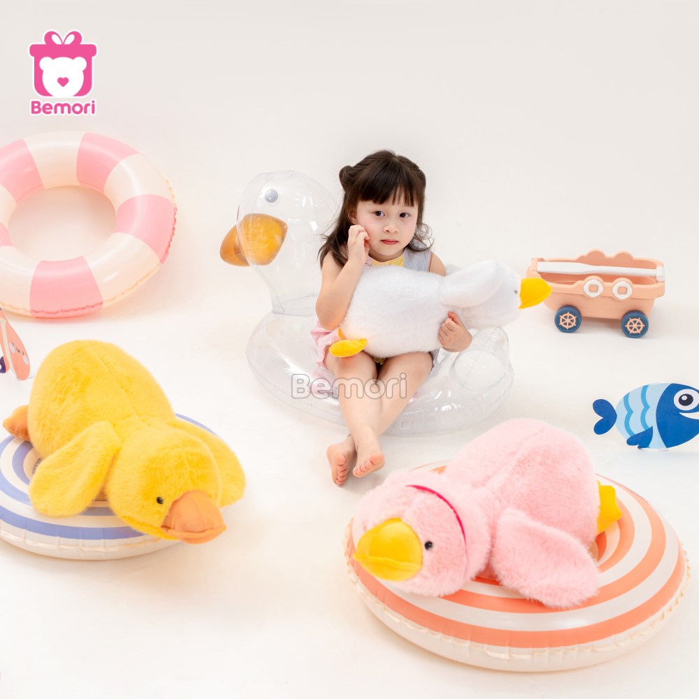 Đồng hành cùng bé yêu, vịt bông cho mùa hè thêm sinh động