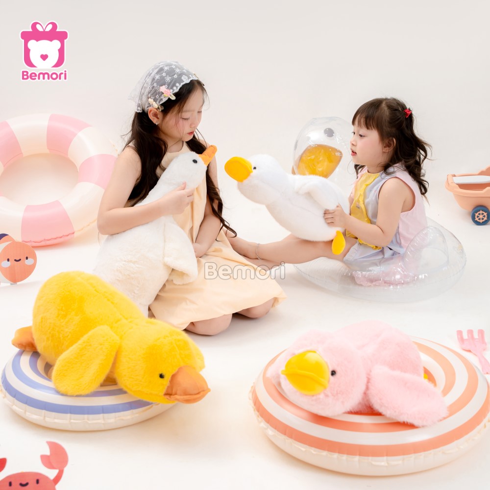 Chú vịt bông siêu cưng sẵn sàng cùng bé phá đảo mùa hè