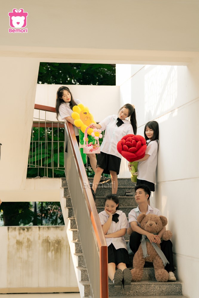 Cảm xúc đầu đời dịu như cánh hoa