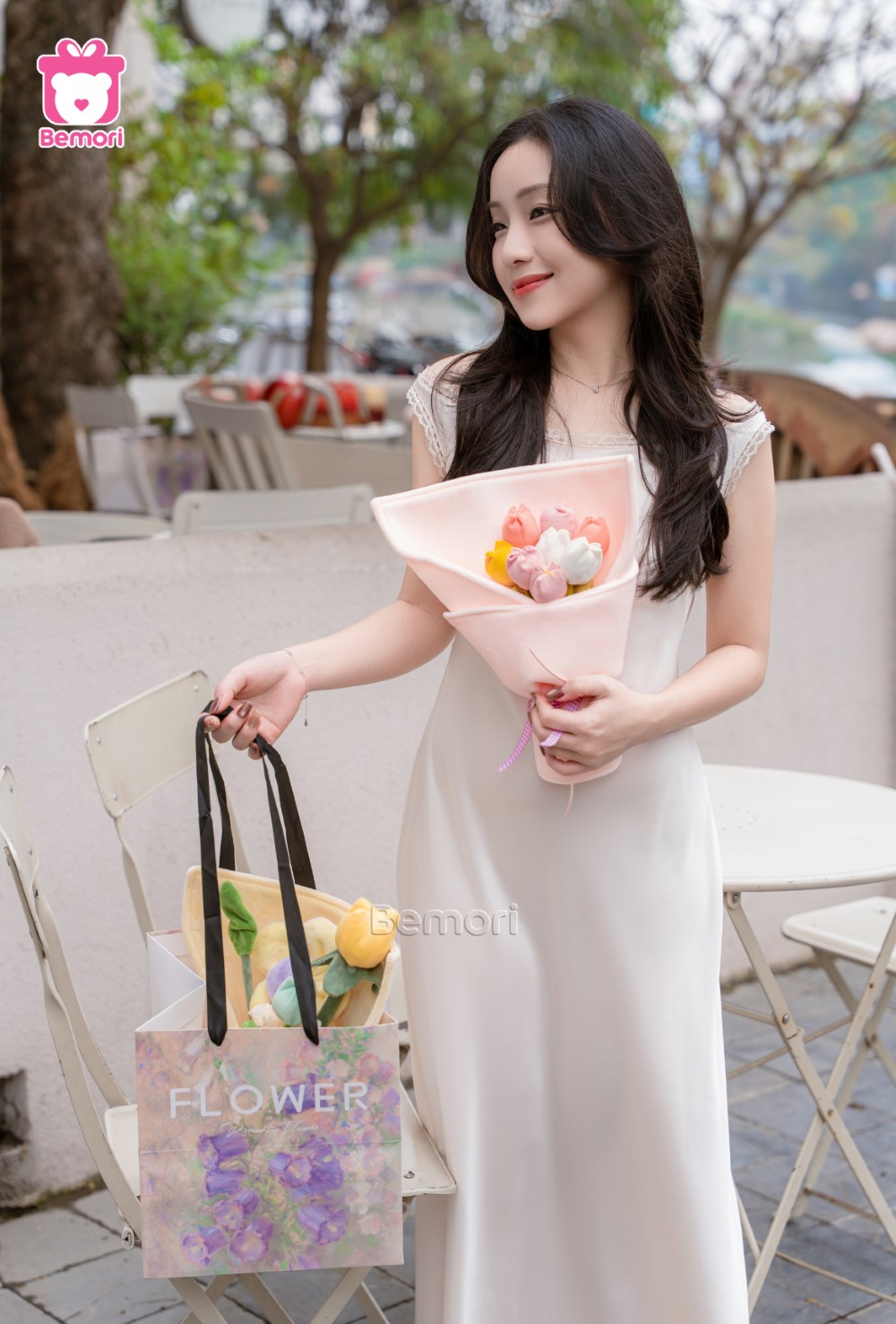 Trân quý từng khoảnh khắc bên nàng cùng món quà hoa bó mix