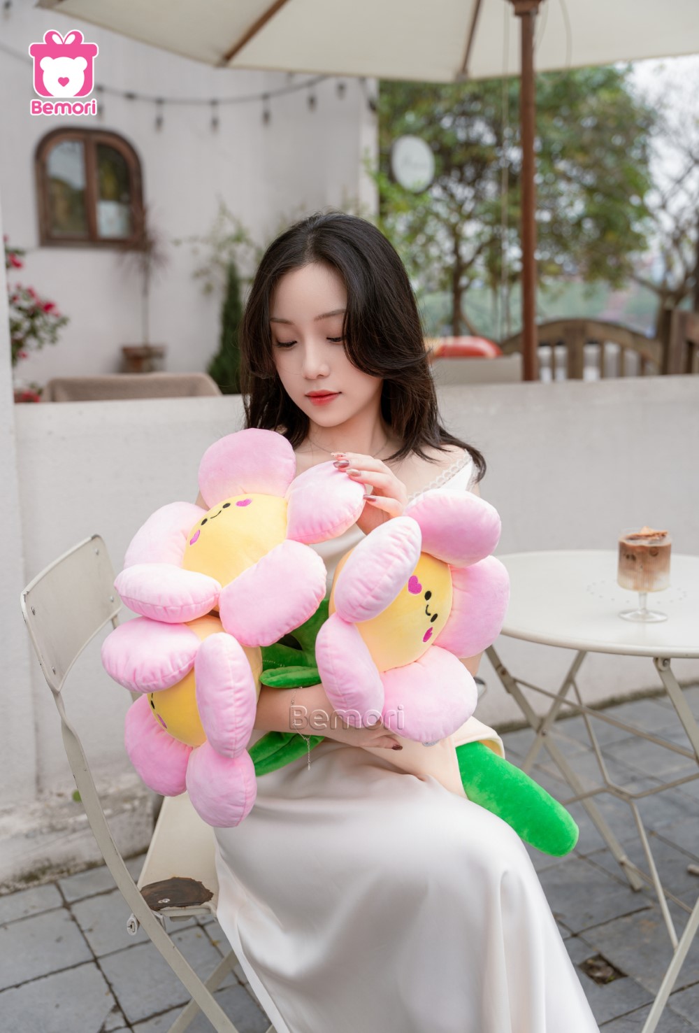 Hoa mặt cười bông tô điểm sắc màu cho ngày của nàng