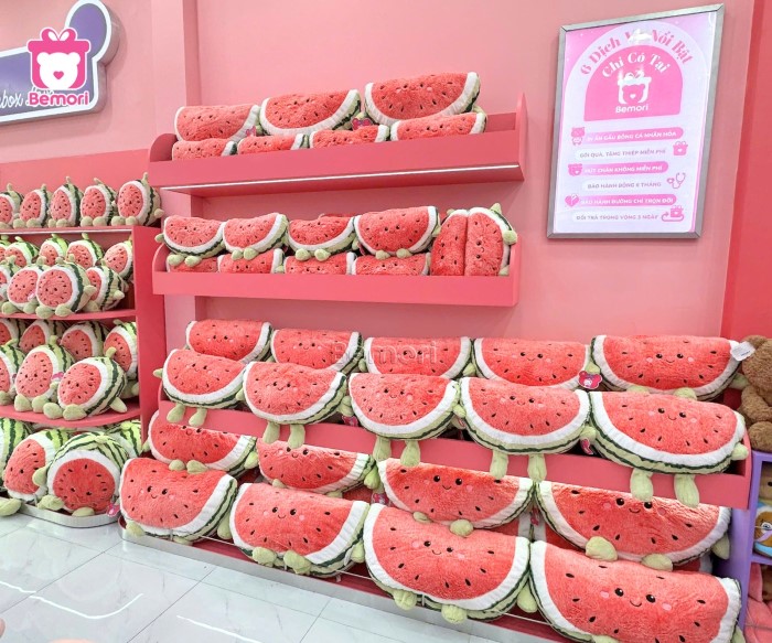 Cửa hàng Bemori ngập tràn gấu bông dưa hấu vui vẻ