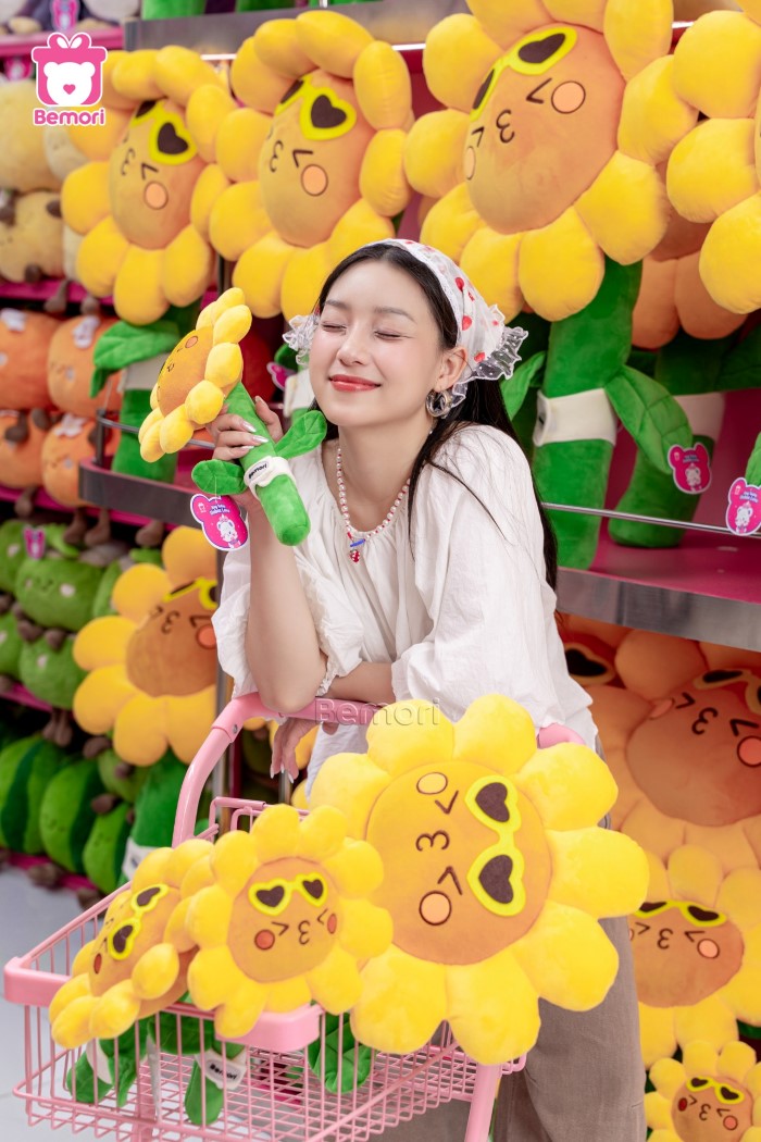 Shopping hoa bông cùng nàng thiếu nữa