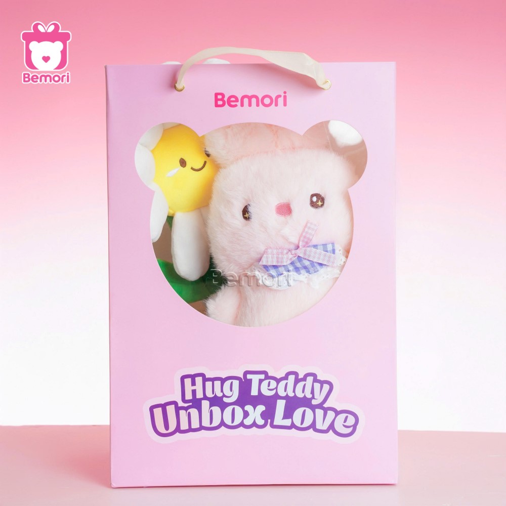 Set quà hoa bông và gấu bông thể hiện sự quan tâm của doanh nghiệp
