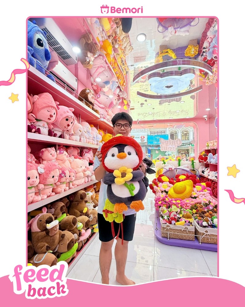 Những vị khách đầu tiên khai xuân tại shop gấu bông Bemori