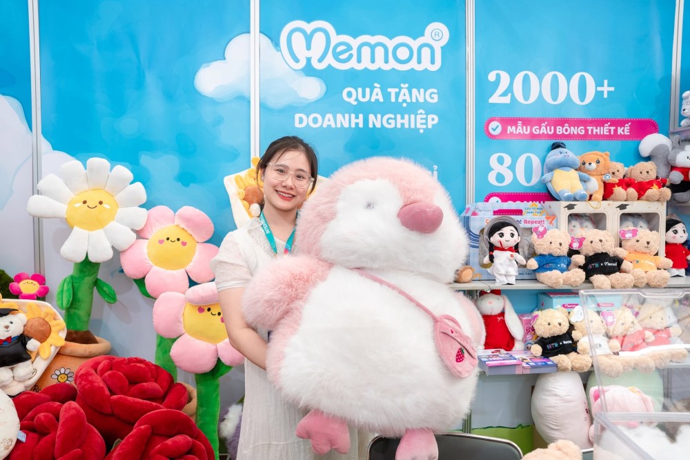 Siêu phẩm hot hit cánh cụt bông mập mạp đeo túi tại Bemori