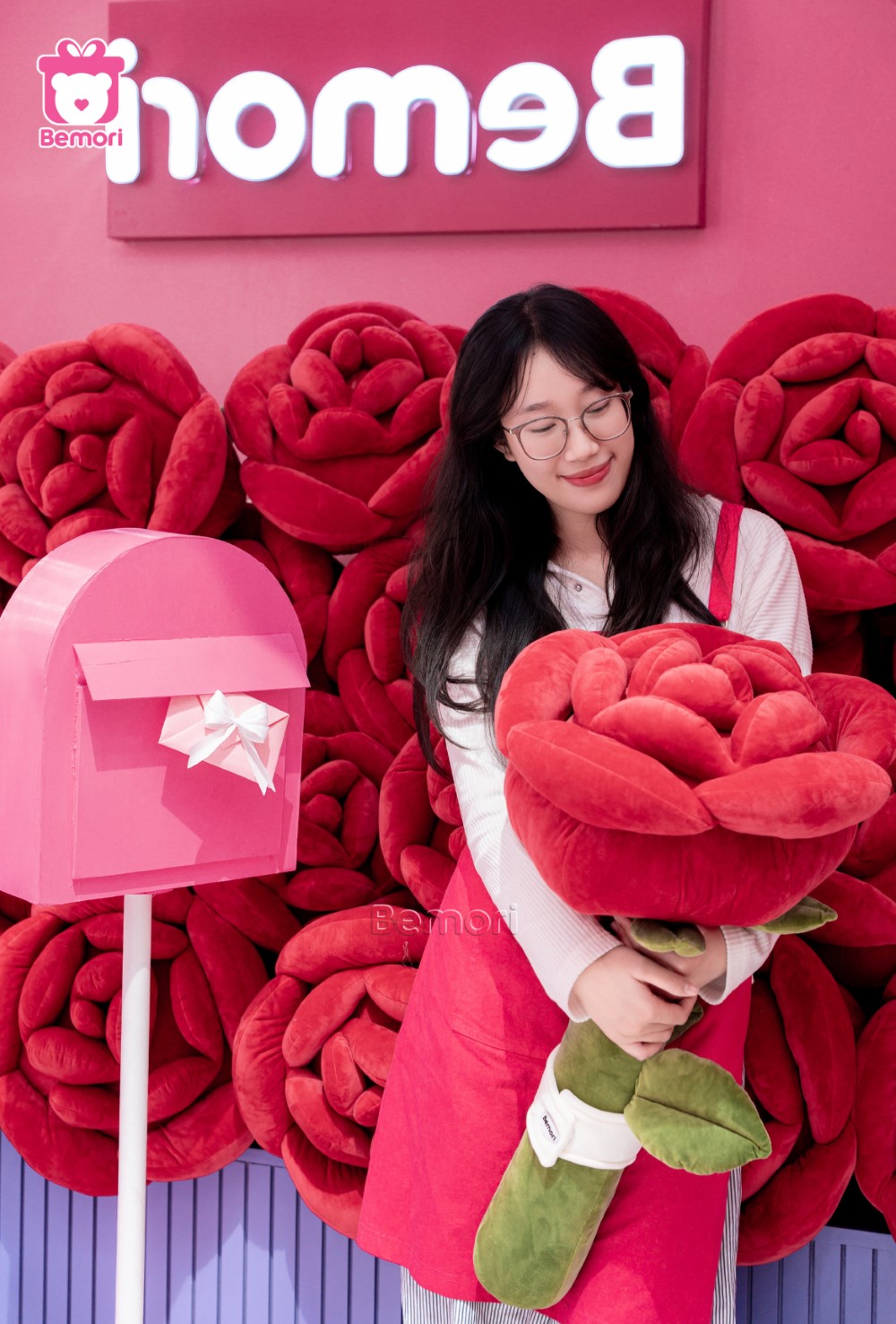 Vườn bông hồng khổng lồ nở rộ rực rỡ