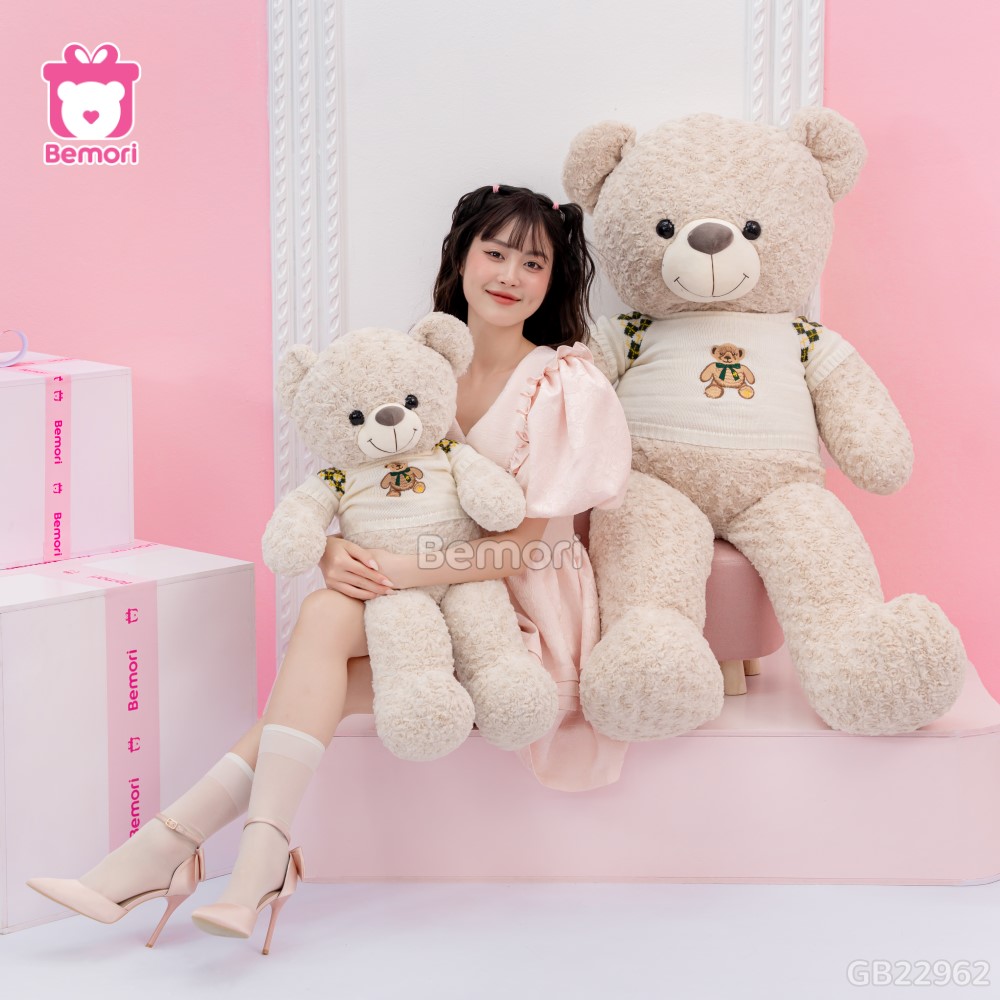 Gấu Bông Teddy Áo Len Trắng Thêu Gấu