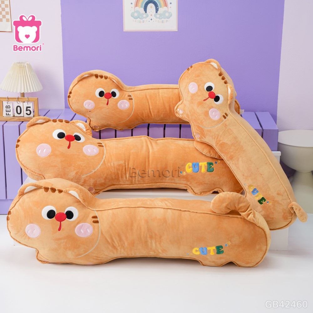 Gối Ôm Mèo Mắt Tròn làm căn phòng thêm sinh động