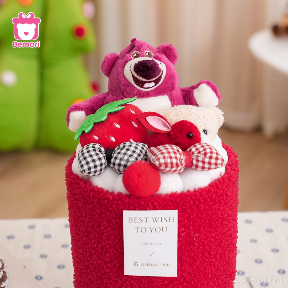 Set Bó Hoa Vải Nơ Ngọc Lotso Quả Dâu Đỏ với gương mặt Lotso dễ thương