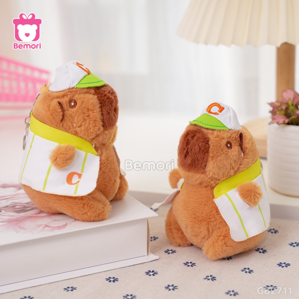 Móc Khóa Gấu Bông Capybara Mặc Áo Đội Mũ