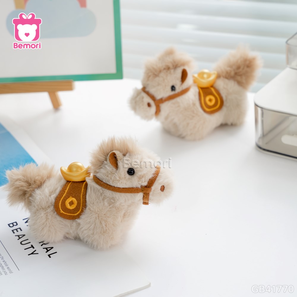 Móc Khóa Ngựa Đeo Thỏi Vàng