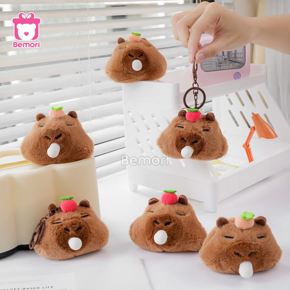 Móc Khóa Chuột Capybara Đội Quả