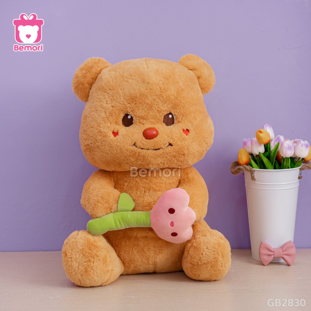 Butter Bear Ngồi Cầm Hoa thiết kế tỉ mỉ, đẹp mắt