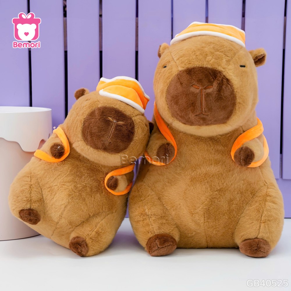 Gấu Bông Capybara Thể Thao Đeo Bóng