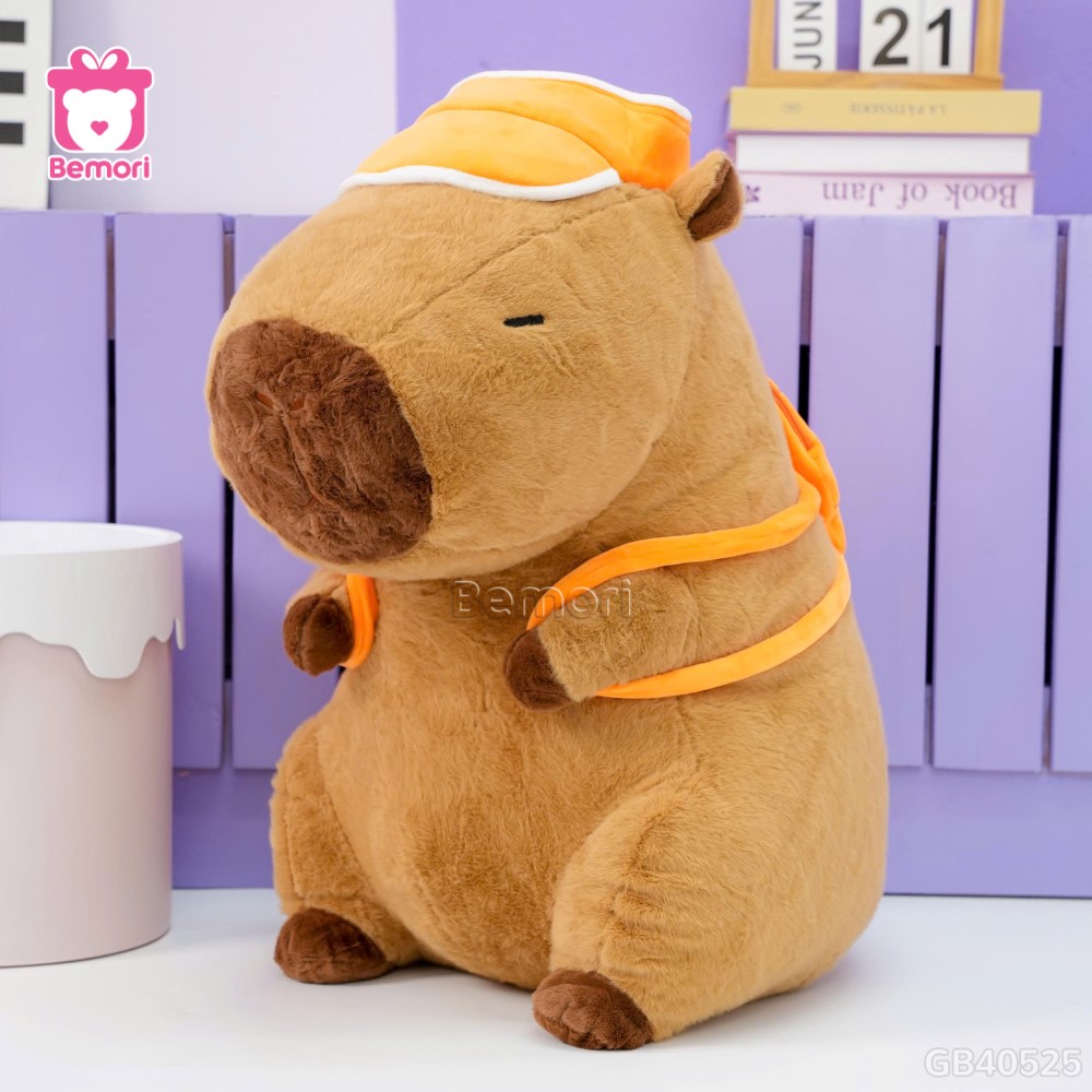 Gấu Bông Capybara Thể Thao Đeo Bóng