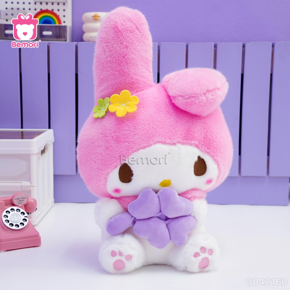 Gấu Bông Thỏ Sanrio Cầm Cỏ 4 Lá