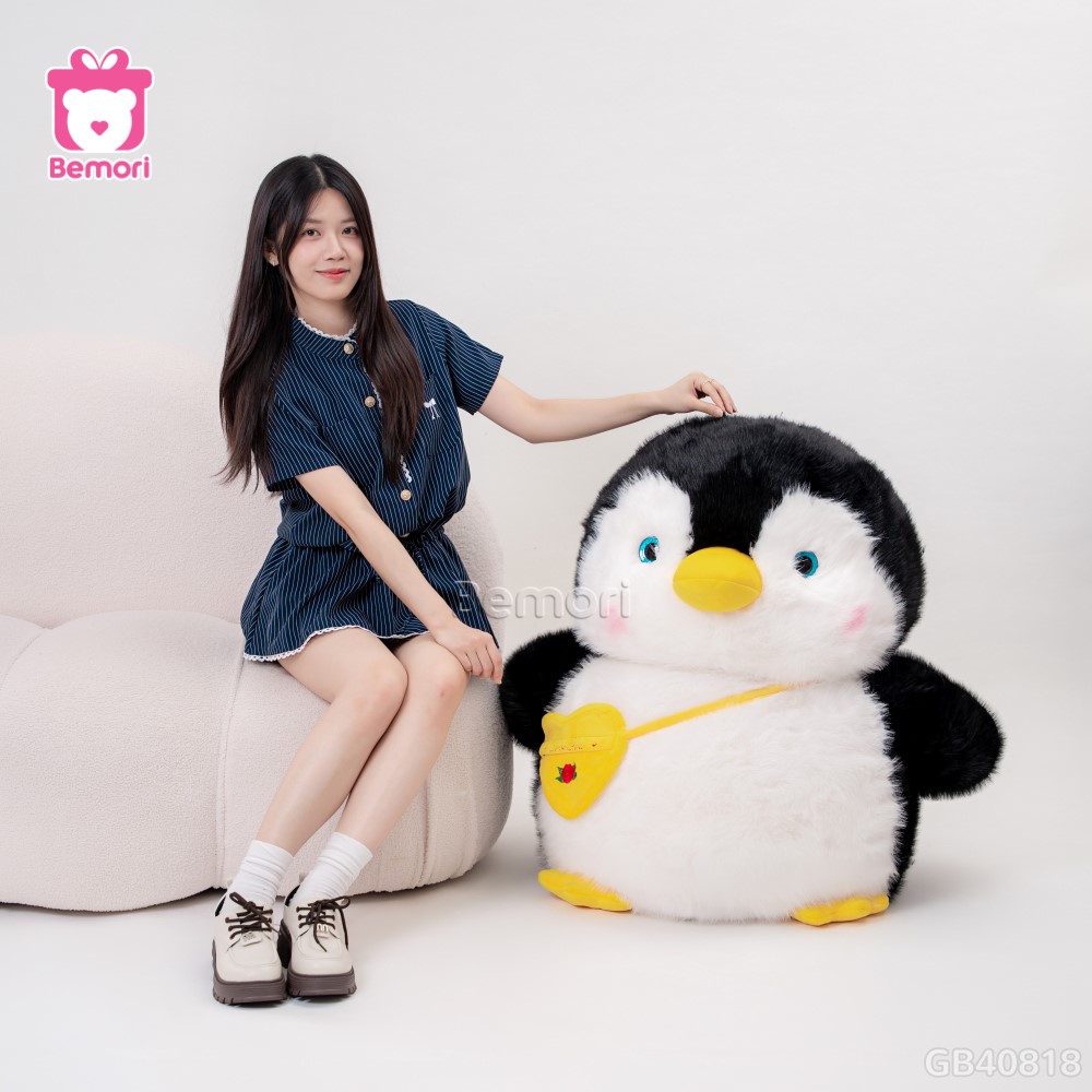 Cánh Cụt Bông Mập Mạp Đeo Túi