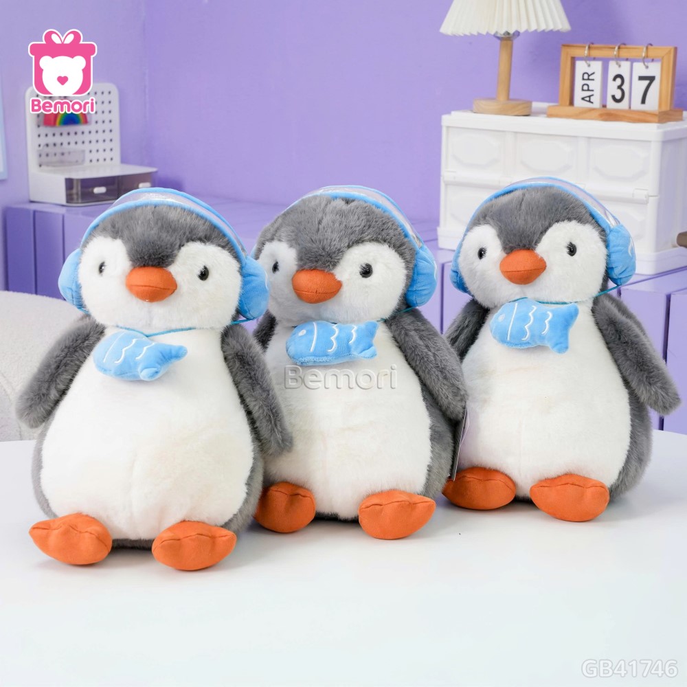 Cánh Cụt Bông Winter Đeo Tai Nghe