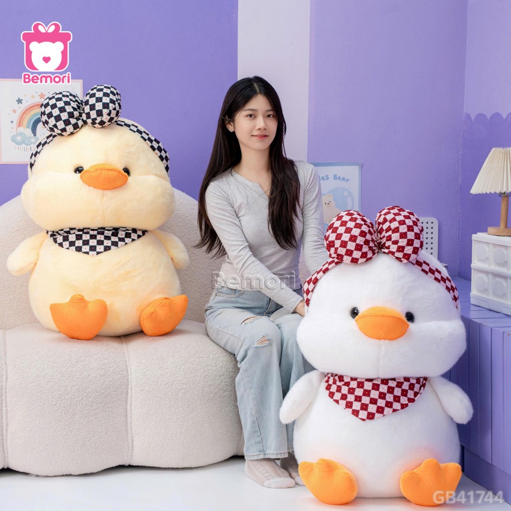 Vịt Bông Quàng Khăn Đội Nơ Caro