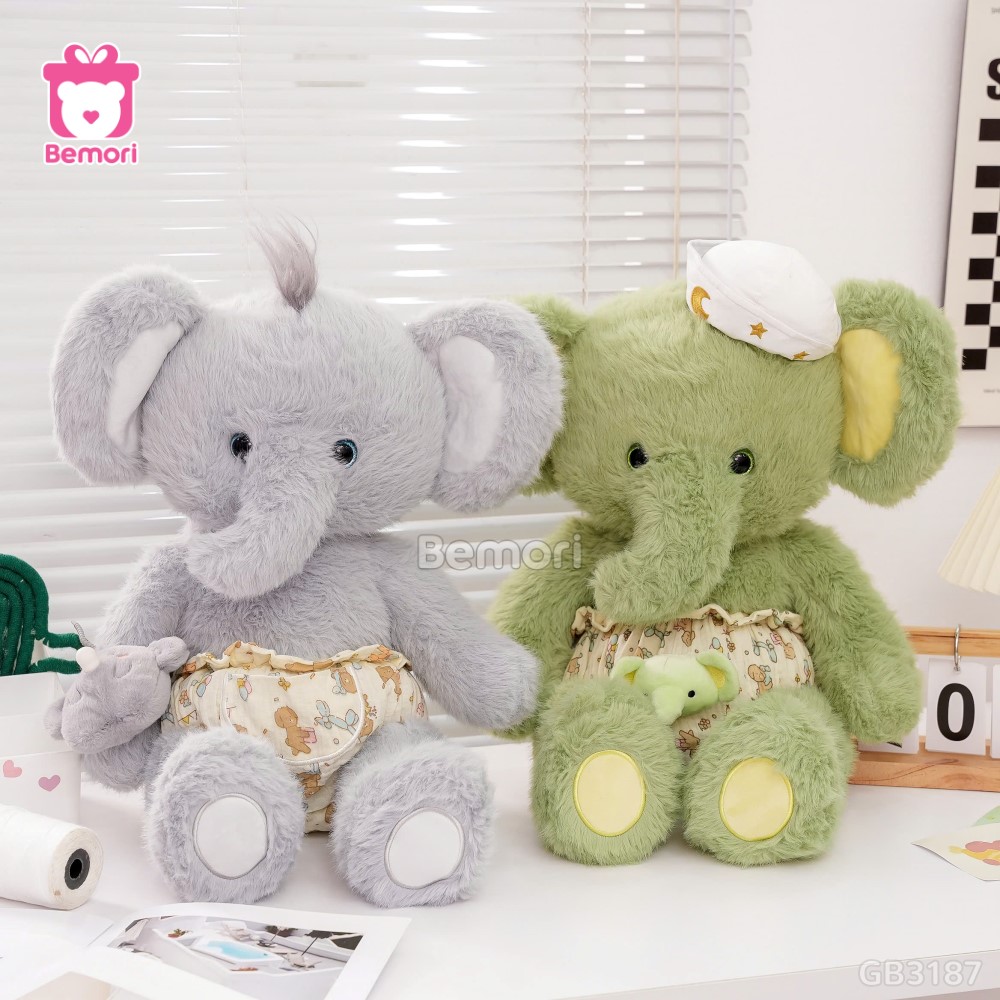 Voi Con Baby Đội Mũ